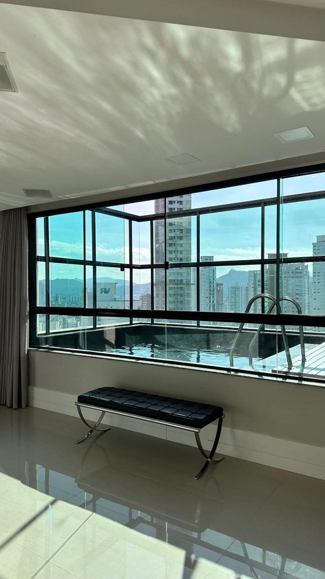 Apartamento Cobertura Duplex Com Piscina, Vista Mar E Hidro *