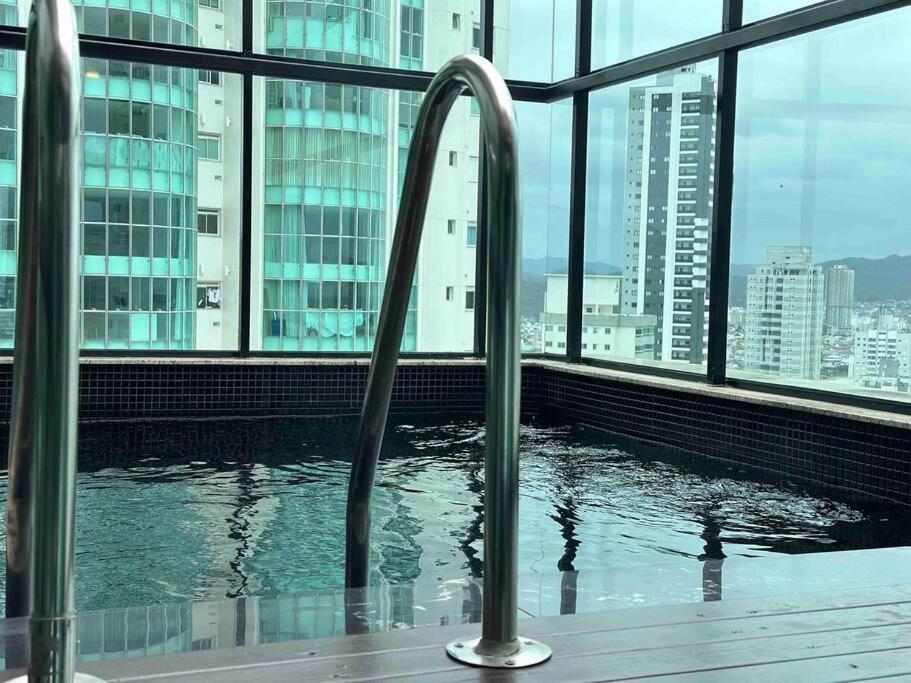 Apartamento Cobertura Duplex Com Piscina, Vista Mar E Hidro